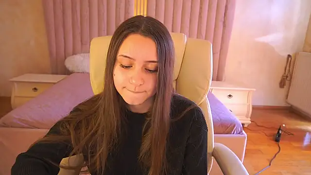 TinyNatalie online show from March 5, 7:49 am