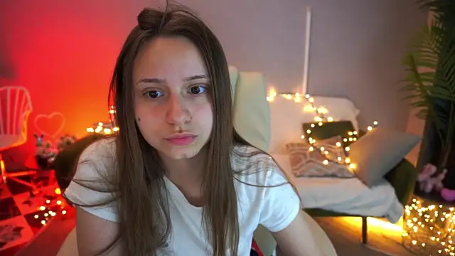 TinyNatalie online show from May 16, 8:41 pm