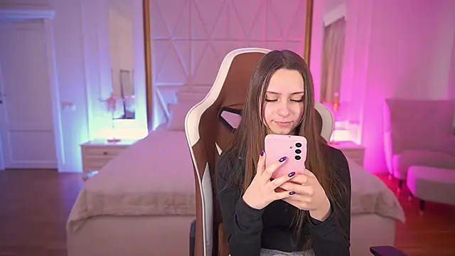 TinyNatalie online show from February 12, 8:03 am