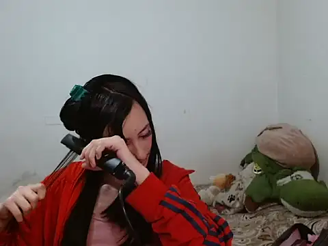 Snapshot of candystream chatting on December 4, 5:06 am candystream online show from December 4, 5:06 am