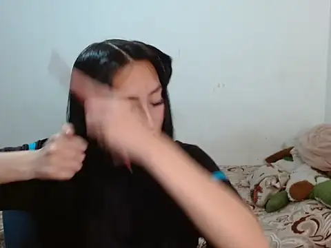 Snapshot of candystream chatting on December 14, 5:02 am candystream online show from December 14, 5:02 am