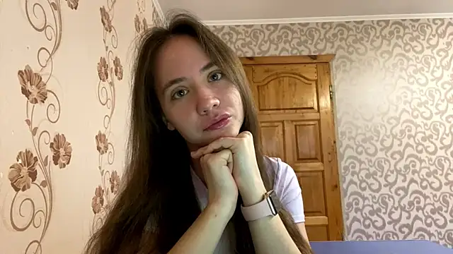 ChandaApplin online show from December 4, 7:18 am