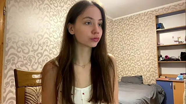 ChandaApplin online show from December 18, 9:25 am