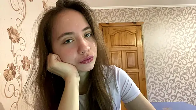 ChandaApplin online show from December 5, 7:18 am