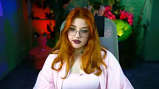 StaceyJensen online show from April 4, 8:21 am