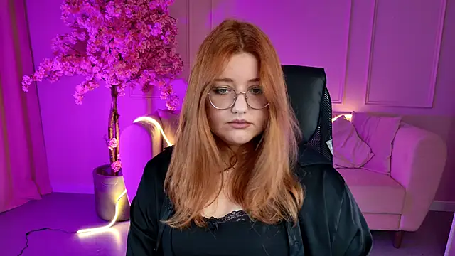 Snapshot of StaceyJensen chatting on November 24, 5:29 am StaceyJensen online show from November 24, 5:29 am