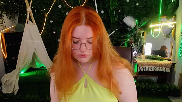 StaceyJensen online show from March 24, 1:11 pm