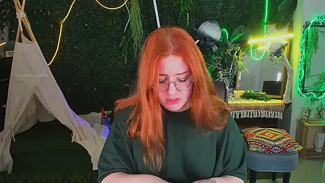 StaceyJensen online show from December 3, 5:41 am