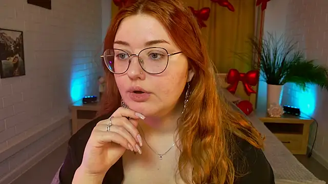 StaceyJensen online show from February 18, 9:50 am