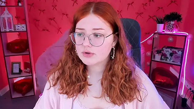 StaceyJensen online show from February 24, 1:23 pm