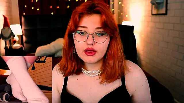 StaceyJensen online show from May 11, 1:23 pm