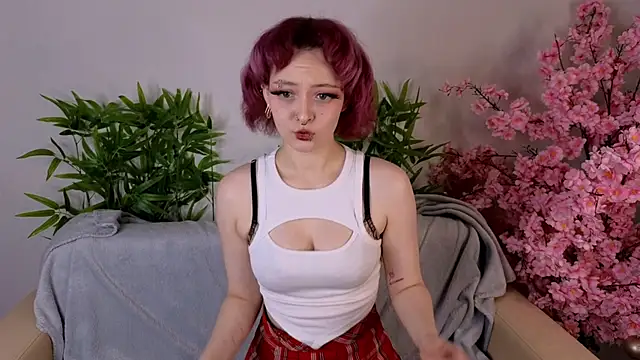 Snapshot of milanastars chatting on January 17, 6:28 am milanastars online show from January 17, 6:28 am