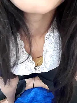 Snapshot of Alli8900 chatting on December 1, 5:36 pm Alli8900 online show from December 1, 5:36 pm