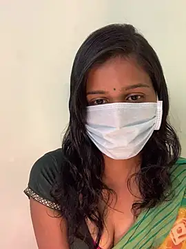 Snapshot of honeygirl6996 chatting on February 25, 6:13 am honeygirl6996 online show from February 25, 6:13 am