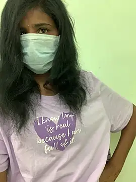 honeygirl6996 online show from April 16, 1:23 pm