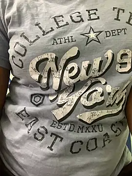 honeygirl6996 online show from July 6, 7:37 am