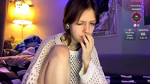 Snapshot of FairyLuna chatting on November 28, 11:05 pm FairyLuna online show from November 28, 11:05 pm