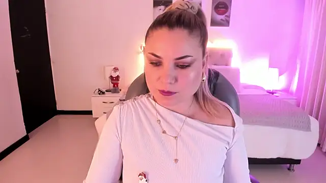 Violeta Hotter online show from December 3, 10:58 am