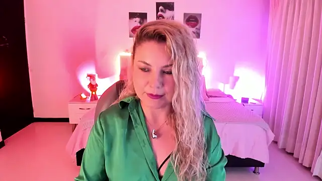 Violeta Hotter online show from December 16, 11:03 am