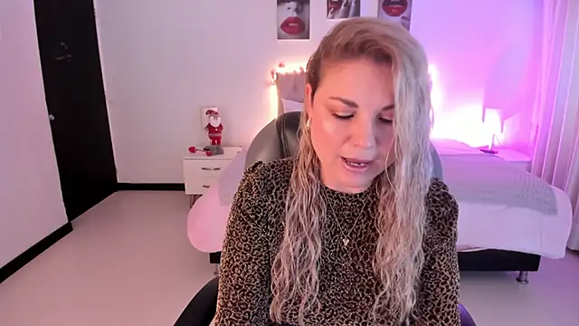 Violeta Hotter online show from November 26, 11:10 am