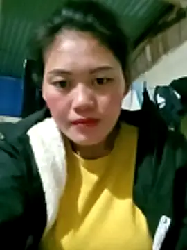 Snapshot of lynae-0 chatting on November 26, 1:11 pm lynae-0 online show from November 26, 1:11 pm