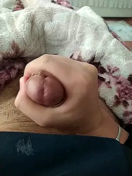 Snapshot of BarrenProtege chatting on November 22, 1:43 pm BarrenProtege online show from November 22, 1:43 pm