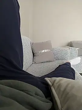 Snapshot of BarrenProtege chatting on November 29, 10:15 am BarrenProtege online show from November 29, 10:15 am