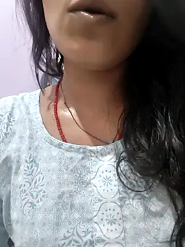 Snapshot of Dil-se-queen-321 chatting on June 29, 1:00 pm Dil-se-queen-321 online show from June 29, 1:00 pm