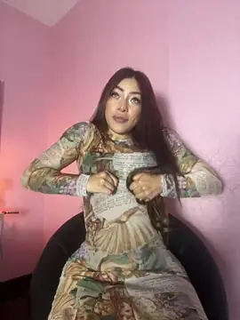 DAKOTA SAKURA online show from May 30, 4:45 pm