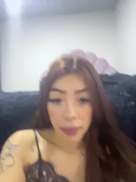 DAKOTA SAKURA online show from May 3, 1:15 pm