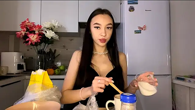 KristaLarmon online show from November 29, 5:46 pm