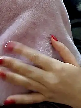 yasmine x online show from December 3, 5:56 pm