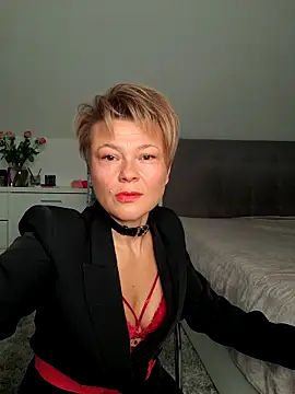 Snapshot of SubByChoice chatting on November 22, 3:44 pm SubByChoice online show from November 22, 3:44 pm