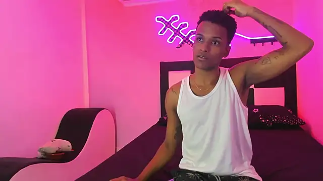 Black Guys Pervert  online show from December 1, 11:33 am