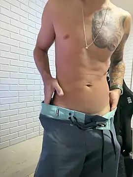 Snapshot of enzofelipe chatting on March 13, 3:28 pm enzofelipe online show from March 13, 3:28 pm