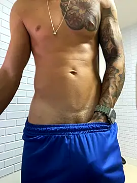 enzofelipe online show from December 3, 1:54 pm