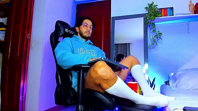 JotaCeliz online show from February 25, 10:48 am