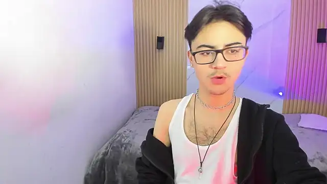 Im Dayros online show from December 18, 3:55 am