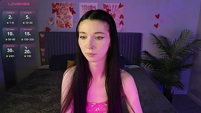 Snapshot of miiss_jessica chatting on April 12, 1:20 am miiss jessica online show from April 12, 1:20 am