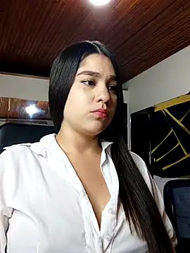 LadyKirk online show from November 29, 3:39 am