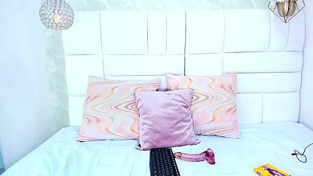 thalia nichols online show from March 13, 10:37 pm