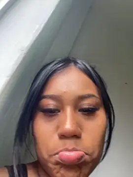 thalia nichols online show from February 12, 4:18 pm