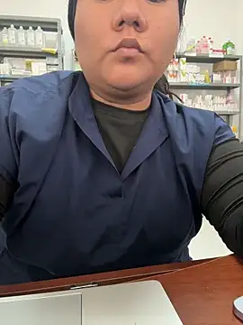 aricub online show from November 29, 3:45 pm