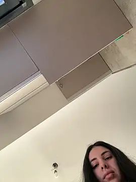 Snapshot of Magui21 chatting on December 17, 10:37 pm Magui21 online show from December 17, 10:37 pm