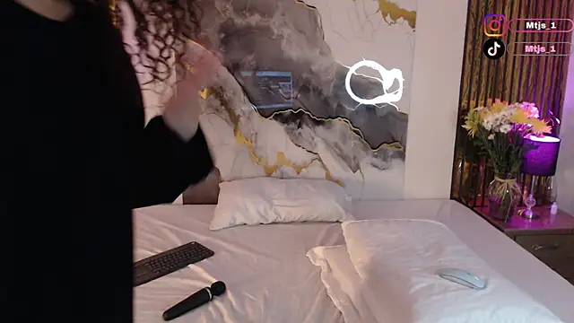 MiticaBrennet  online show from April 15, 4:29 am