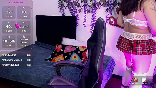 dulcinea77gp online show from April 18, 3:53 am