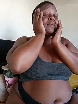 BlackPearlxxo online show from May 26, 10:46 am