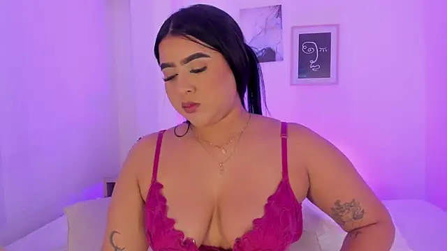 alejandrarojas  online show from April 21, 12:23 pm