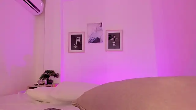 alejandrarojas  online show from March 26, 12:58 pm