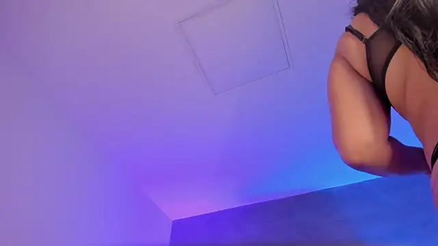 alejandrarojas  online show from January 12, 1:40 pm